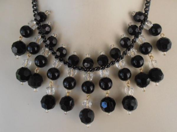 Maxi colar preto e cristal